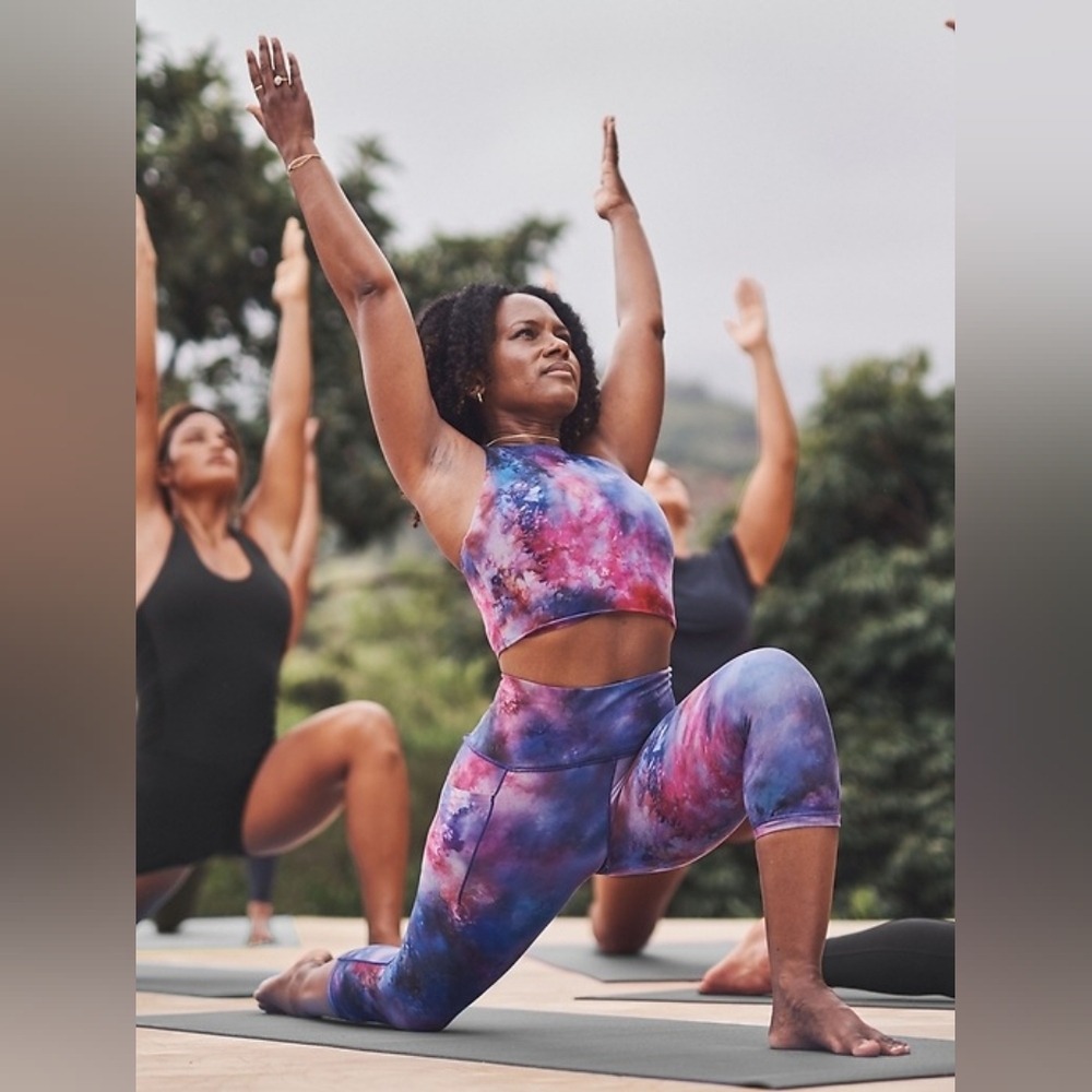 Athleta Salutation II Capri In Supernova Size Small